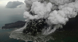 Indonesia volcano erupts, cancelling hundreds of flights and stranding thousands Indonesia volcano erupts, cancelling hundreds of flights and stranding thousands