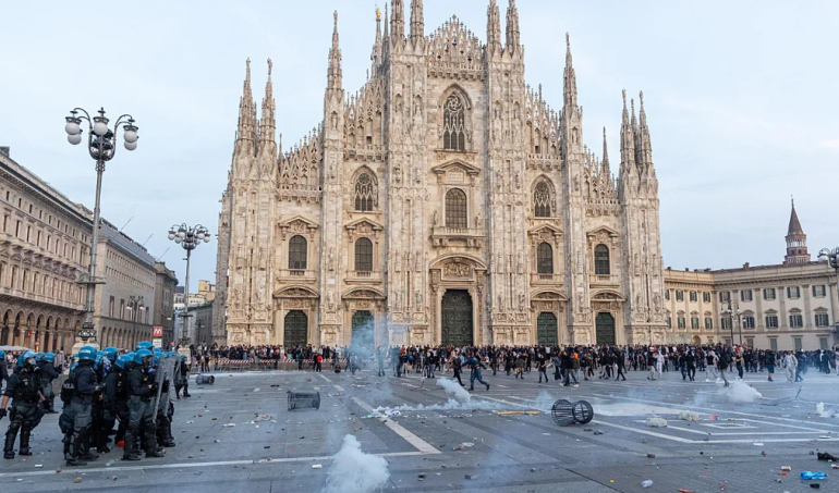 Cost-of-living protests: 50 detained in Milan, clashes in Turin and Bologna Cost-of-living protests: 50 detained in Milan, clashes in Turin and Bologna