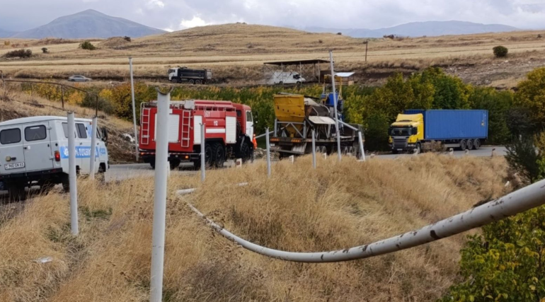 Ջերմուկ-Վայք ճանապարհին վնшսվել է գազատարը. ճանապարհը փակ է Ջերմուկ-Վայք ճանապարհին վնшսվել է գազատարը. ճանապարհը փակ է