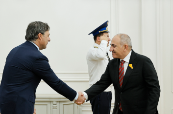 Փաշինյանն ու IN Groupe և «Կորպորասիոն Ամերիկա օդանավակայաններ» ընկերությունների ղեկավարները կարևորել են Հայաստանում նոր սերնդի կենսաչափական համակարգի ներդրումը Փաշինյանն ու IN Groupe և «Կորպորասիոն Ամերիկա օդանավակայաններ» ընկերությունների ղեկավարները կարևորել են Հայաստանում նոր սերնդի կենսաչափական համակարգի ներդրումը