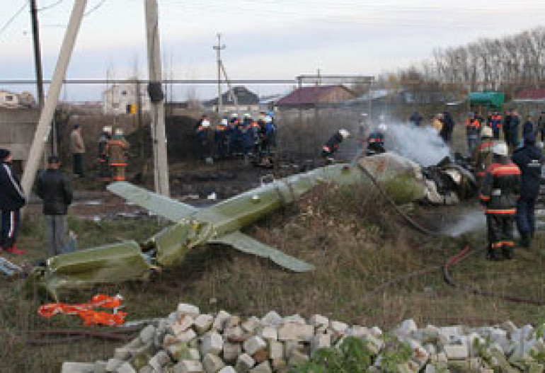 Вертолет Ми-8 перевернулся в воздухе и упал