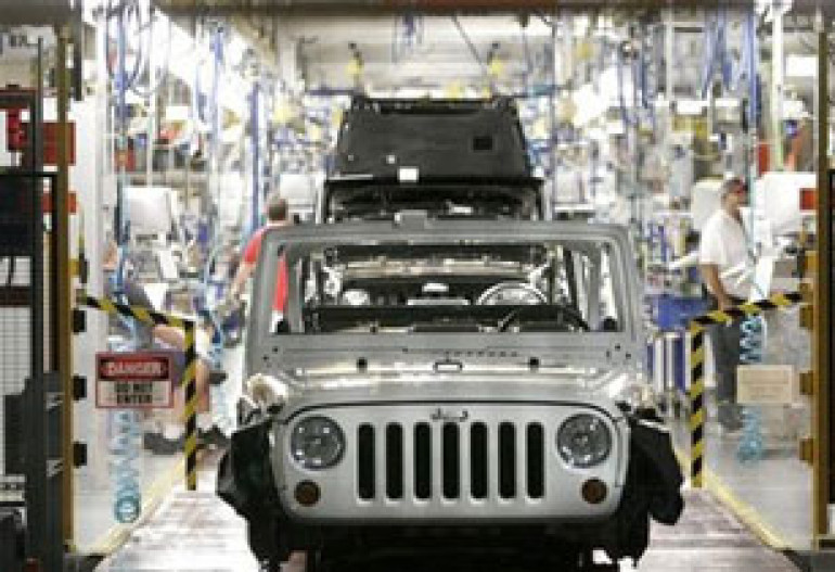 Chrysler на месяц закрывает свои заводы