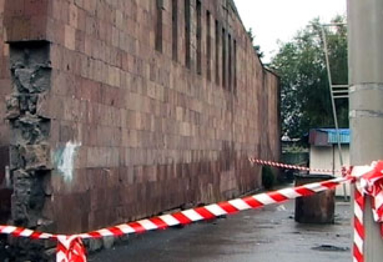 Утвержден порядок предоставления квартир жителям аварийных общежитий