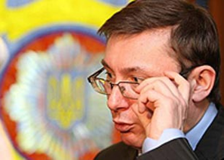 Министр МВД считает, что Украина становится раем для секс-туризма