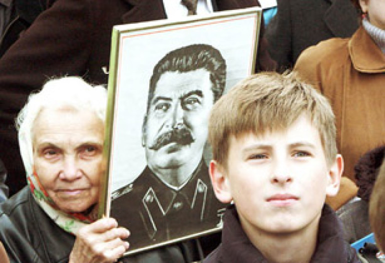 Годовщину смерти Сталина отмечают как его сторонники, так и противники