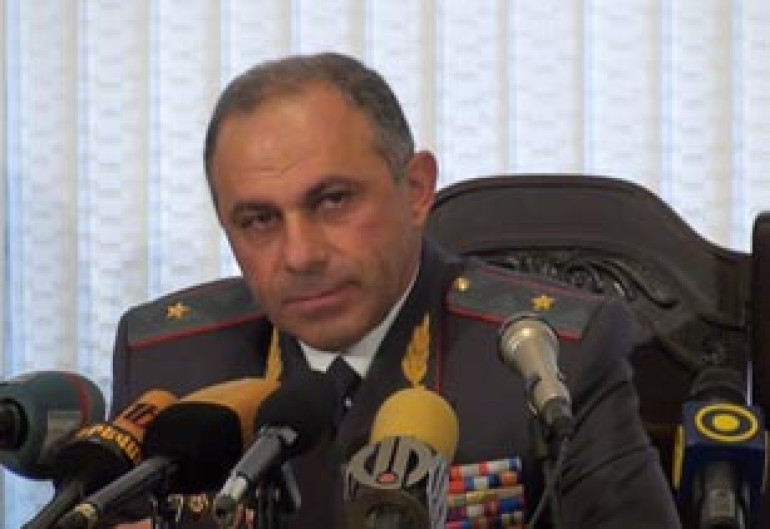 Главный полицейский Армении запретил оппозиционерам прогуливаться в центре города