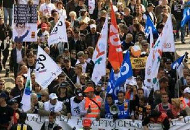 Франция готовится к массовым акциям протеста