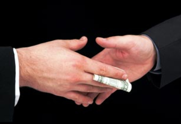 С коррупцией в армянском образовании обещают покончить за несколько лет