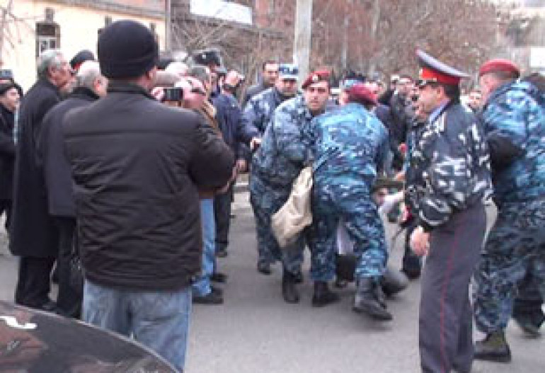 Следствие пытается оправдать действия полиции