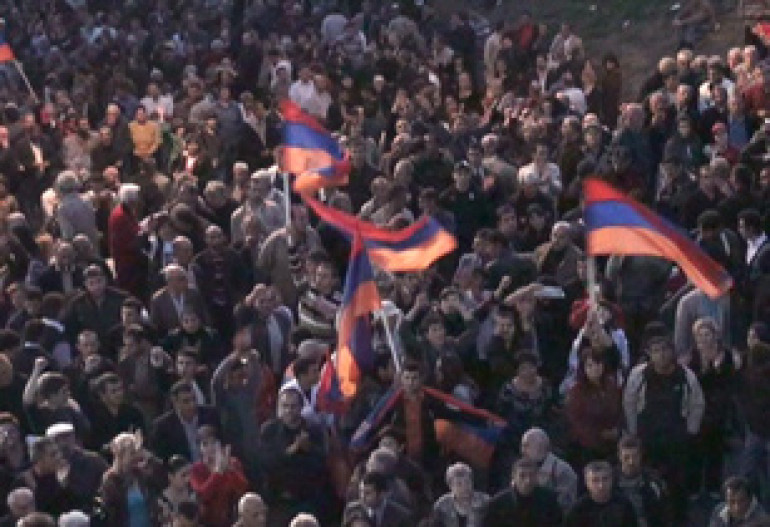 Начался митинг