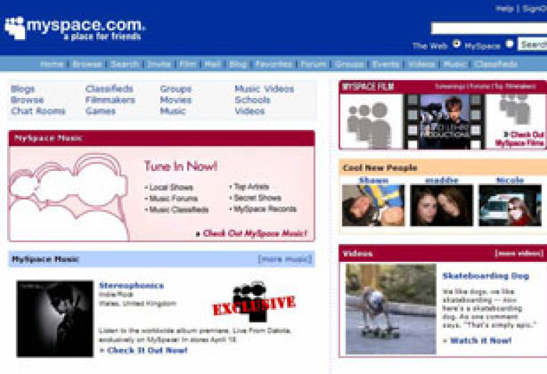 MySpace решила догнать Facebook