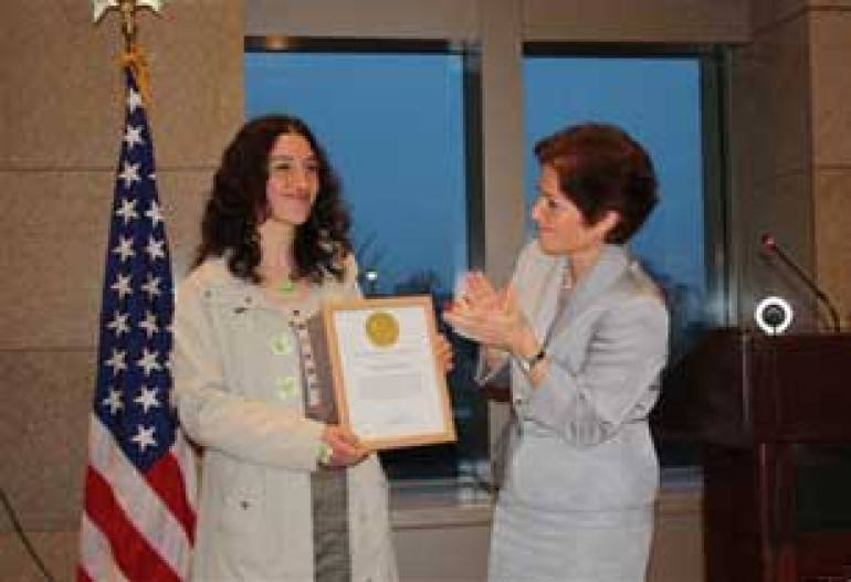 Mariam Sukhudyan Receives Woman of Courage Award