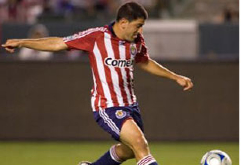 LA Striker Eskandarian Takes Indefinite Leave From Soccer