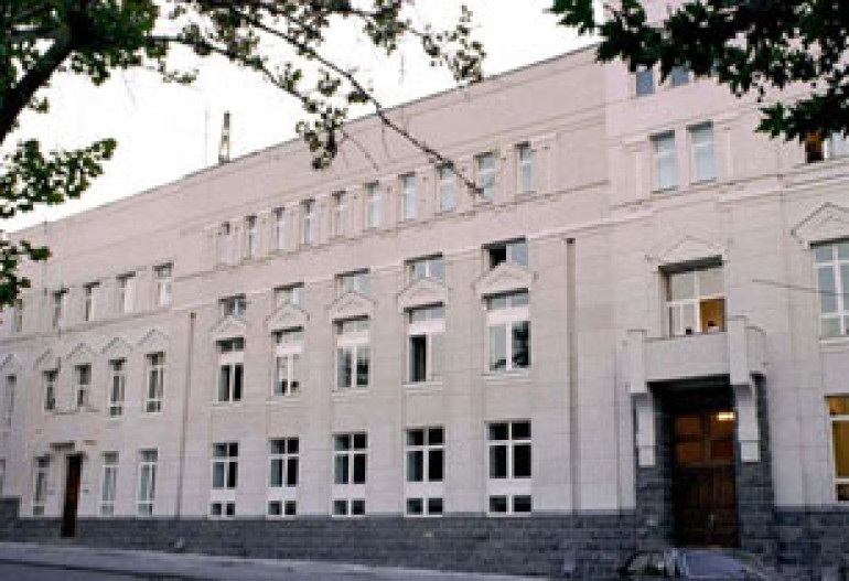 ЦБ Армении накажет не выдающие доллары банки