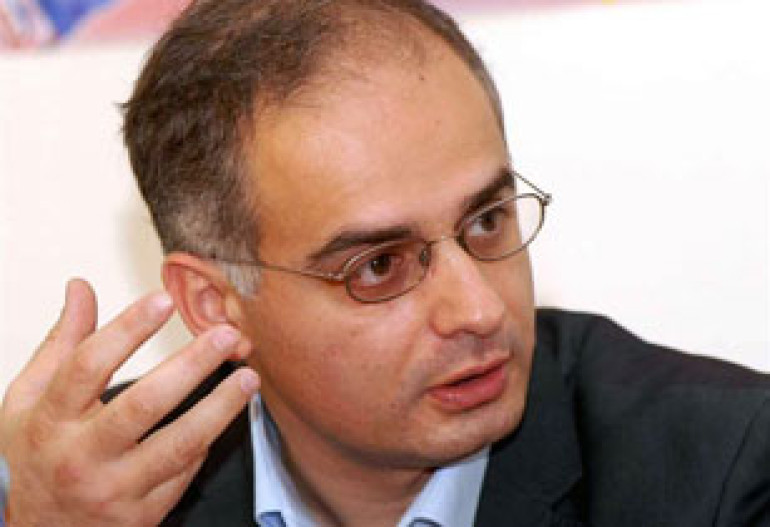 Нынешний режим похож на двуглавого дракона