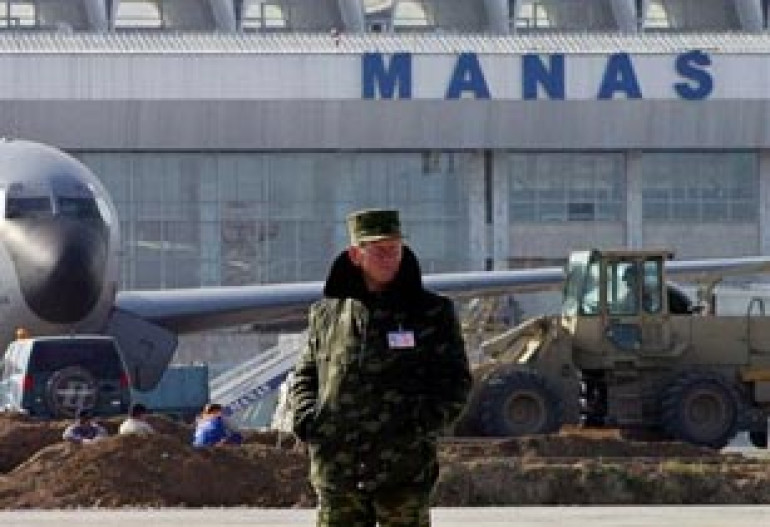 Аэропорт «Манас» под контролем оппозиции Киргизии 