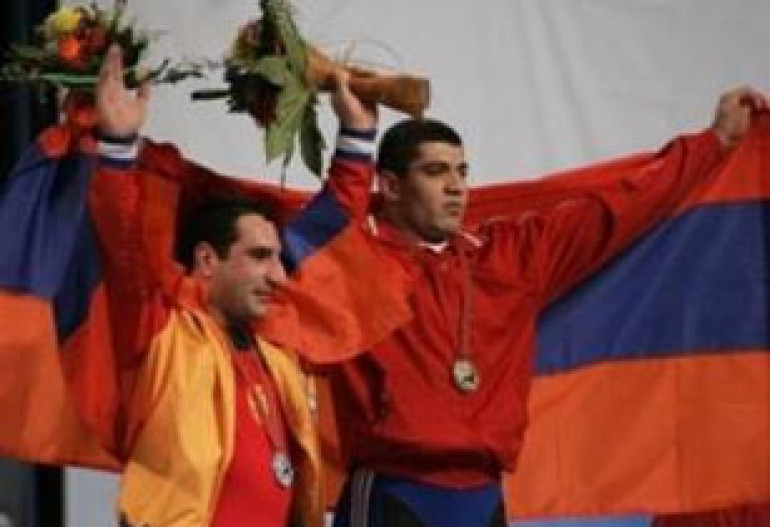Armenian Weightlifters Bring Record Number of Medals from European Championship