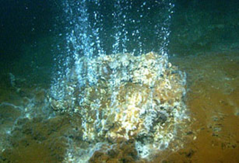 Deepest Volcanic Vents Discovered 