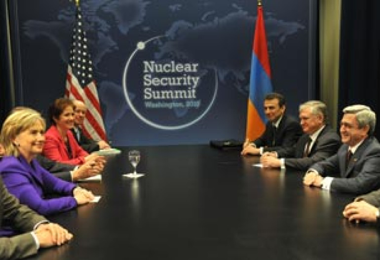 Sargsyan-Clinton Meeting: Secretary of State Reaffirms Obama's Stance  