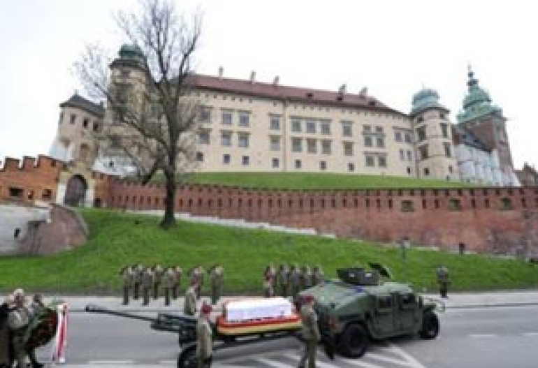Mass Held in Krakow for Poland's President Kaczynski