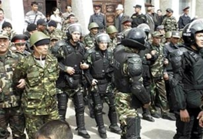 New Riots and Lootings Shaking Kyrgyzstan's Interim Government