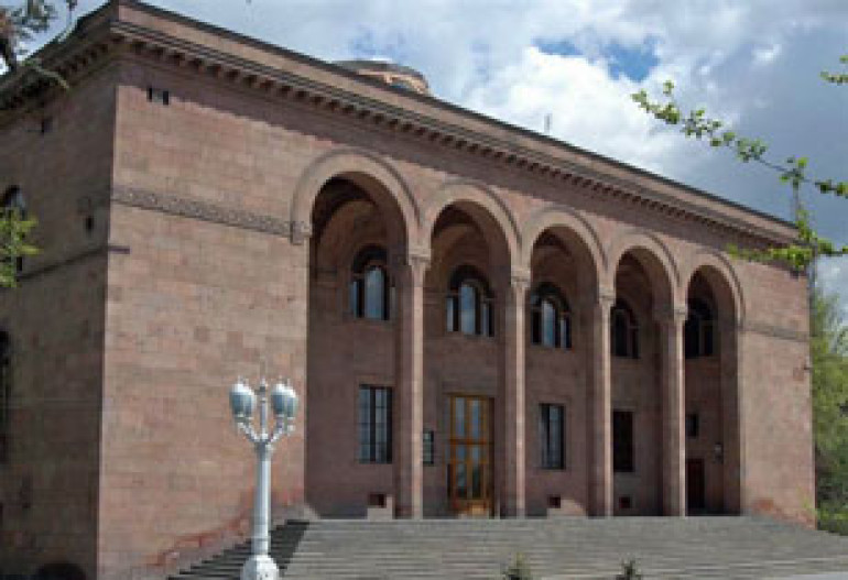 Armenian Scientists Dissatisfied with Premier's Speech 