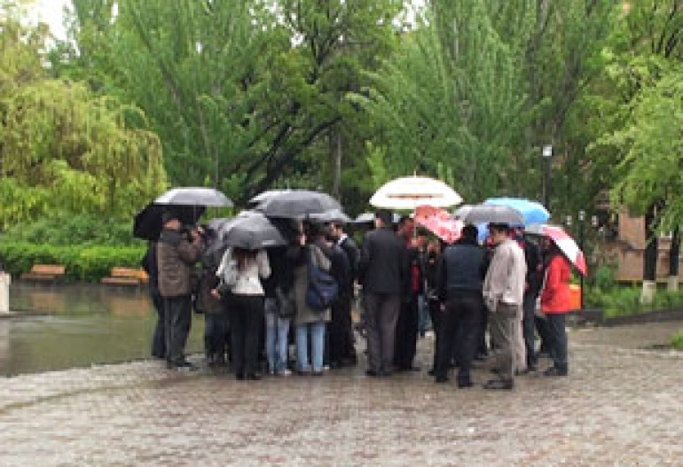 Студенты вновь намерены провести шествие