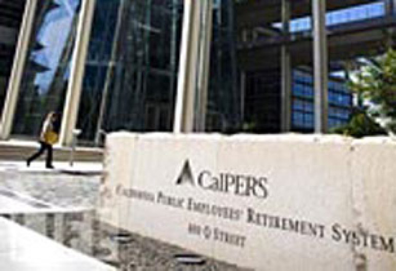 Крупнейший в США пенсионный фонд будет судиться с Moody's, S&P и Fitch