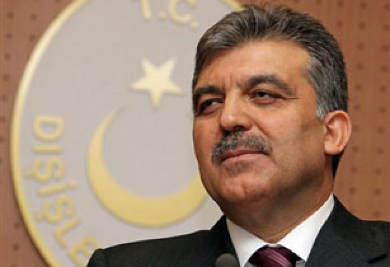 Turkish President Listened to Sari Gelin in Armenian 