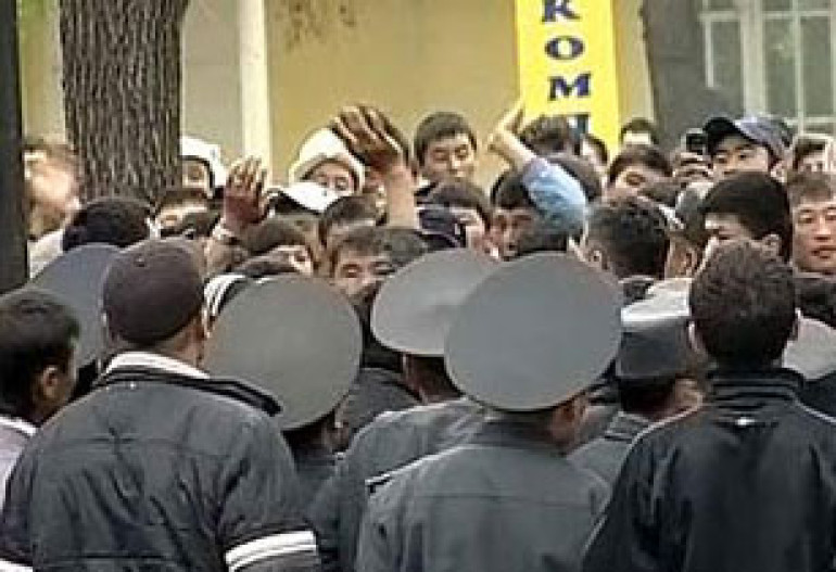 Protests in South Kyrgyzstan Target Government