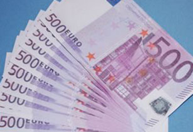 Купюры в 500 евро выводят из оборота