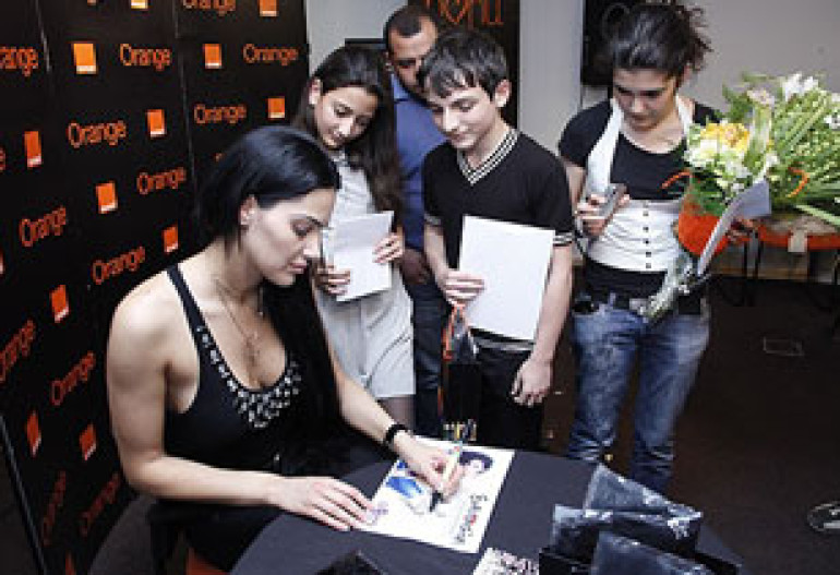 Four Winners of Hello Oslo SMS Quiz Will Go to Oslo 