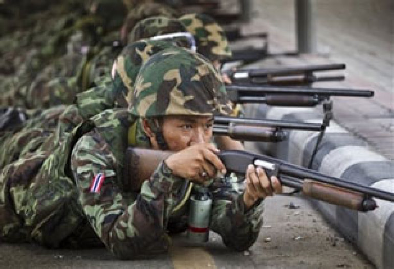 Thai Army Advances on Bangkok Protest Site 