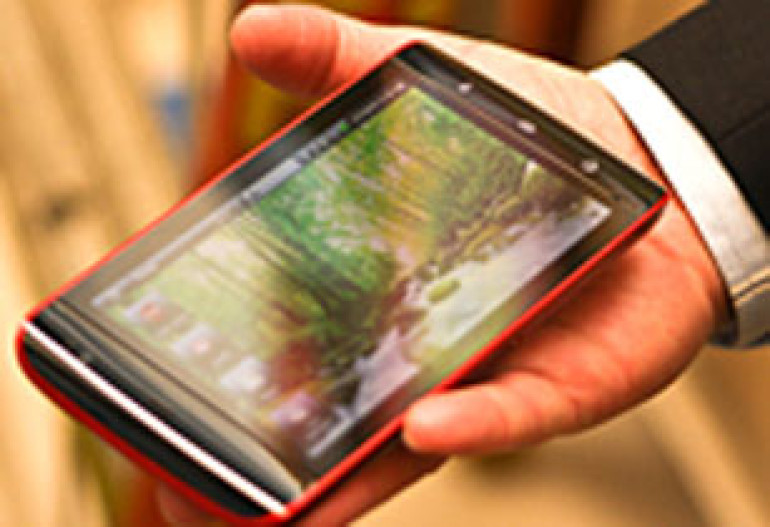 Dell launches Streak to compete with iPad