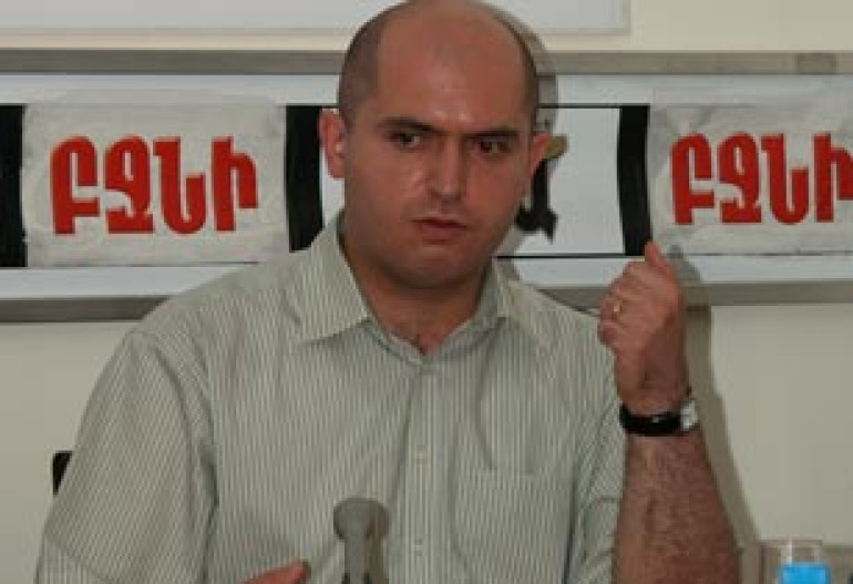 Invited Just as a Guest: Education Minister Won't Attend Conference on Re-Opening of Foreign-Language Schools