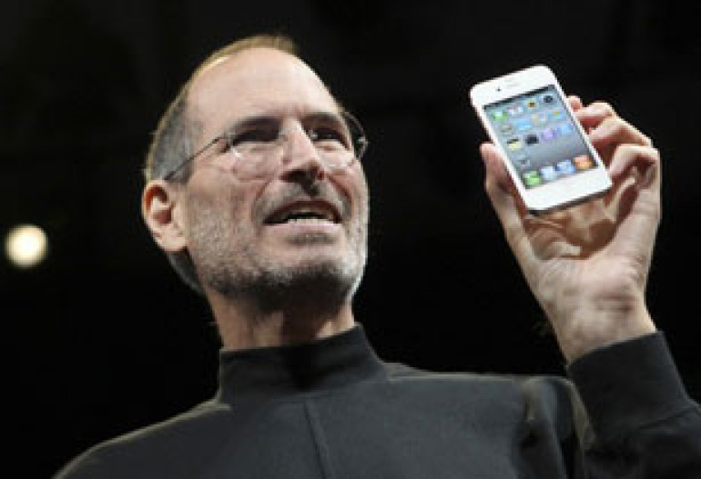 Компания Apple представила iPhone 4