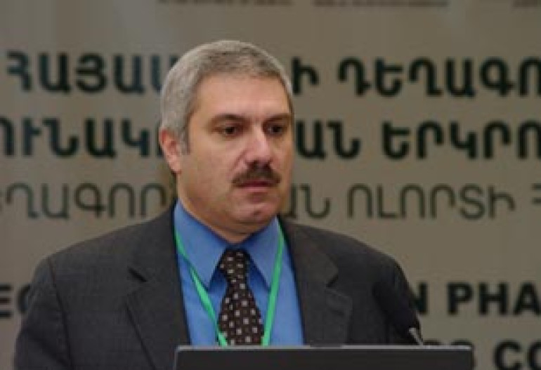 Armenia's Economy Has an Oligarchic and Monopolistic Structure: Bekor Papazyan 