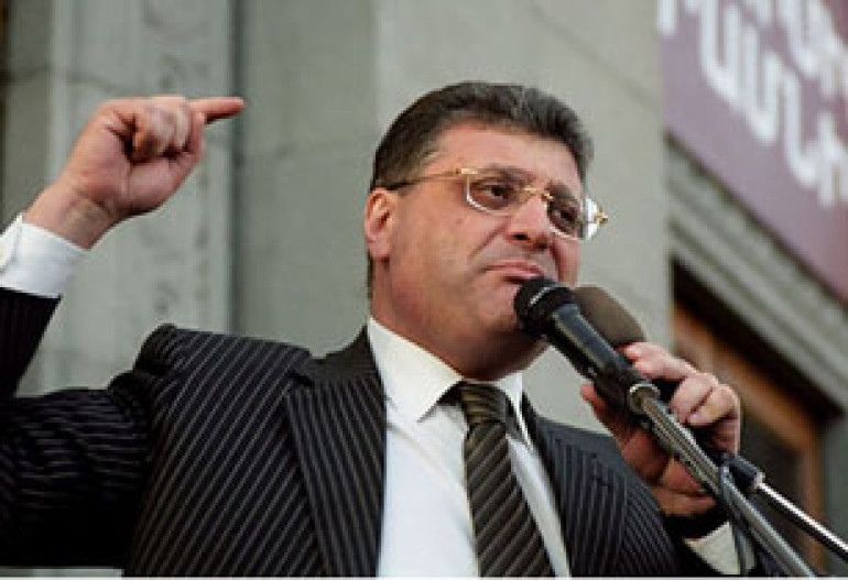 Aram Karapetyan Will Join Sitting Protest on Azatutyun Square Today Aram Karapetyan Will Join Sitting Protest on Azatutyun Square Today