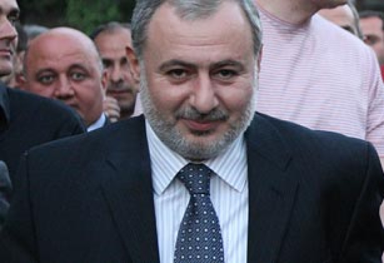 Арарат Зурабян подал в отставку