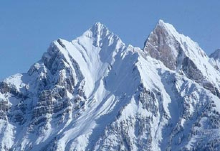 Перуанцы красят горы, чтобы спастись от глобального потепления