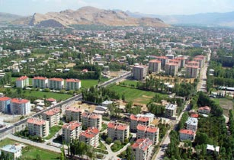 Thousands of families in Van ready to host Armenians on September 19