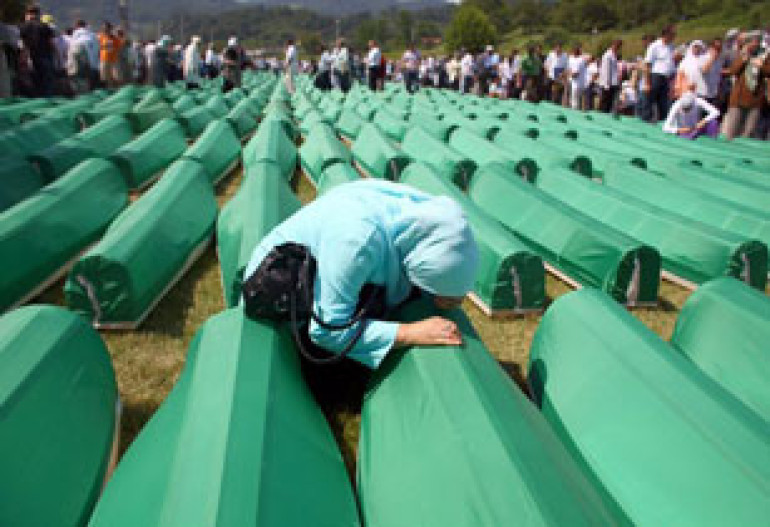 Barack Obama demands justice 15 years after Srebrenica