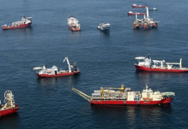 US orders BP to provide oil well cap release plan