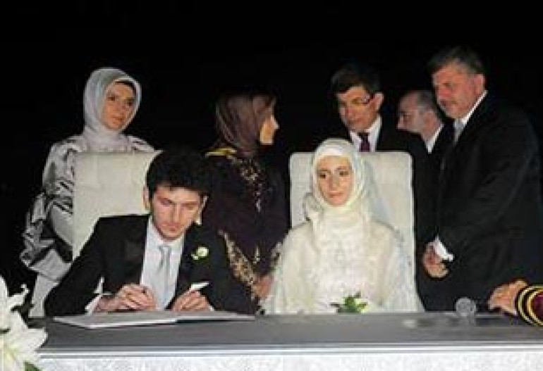 Davutoglu's daughter Meymune marries Talha Topcu