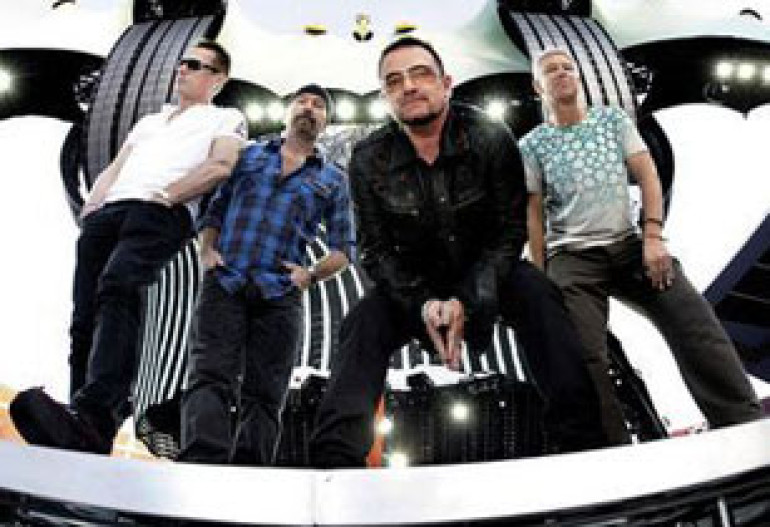 За год U2 заработали $130 млн