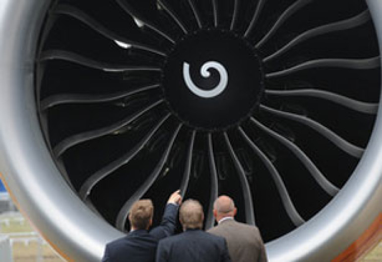 Airbus заключил договора на поставку самолетов на $10 млрд