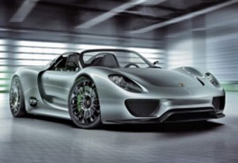 Porsche Green-Lights the 918 Spyder