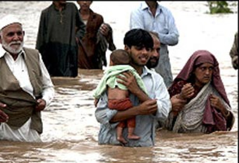 Scores die as Pakistan monsoons trigger floods