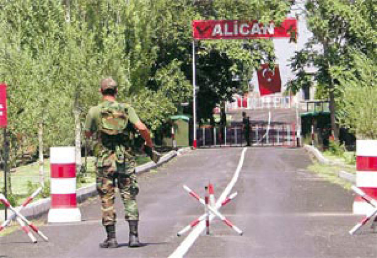 Turkey studies road near Alican checkpoint bordering Armenia 