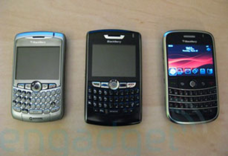 Two Gulf states to ban some Blackberry functions